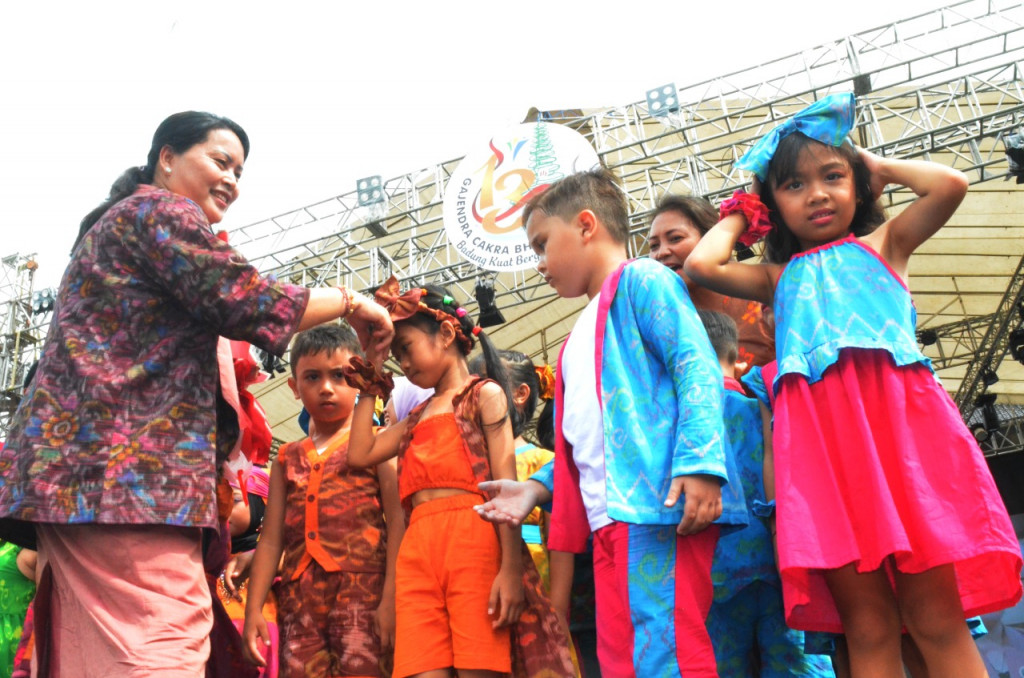 Pesta Rakyat HUT Ke-13 Mangupura